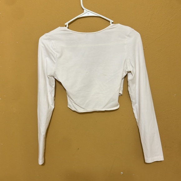 Crop top used small stain - Picture 2 of 2